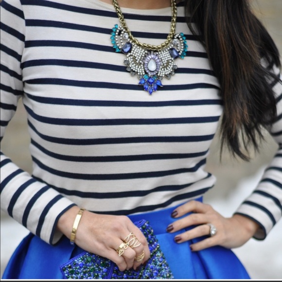 Jewelry - NIB Beautiful necklace rhinestones